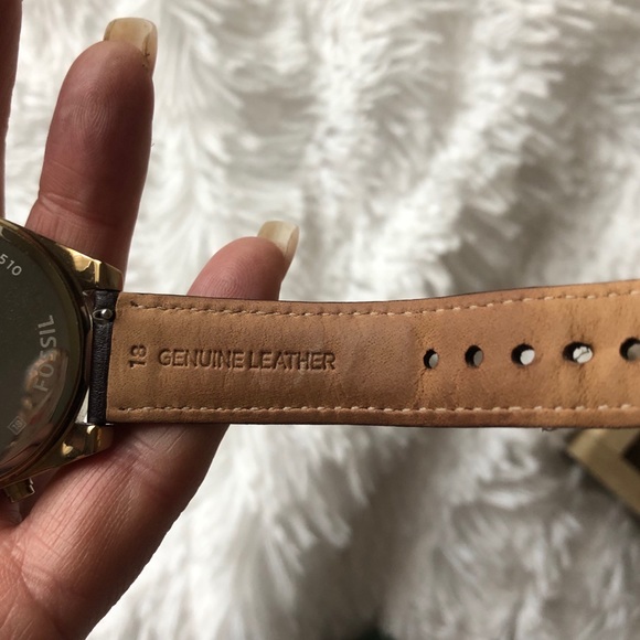 FOSSIL WATCH - Picture 6 of 6